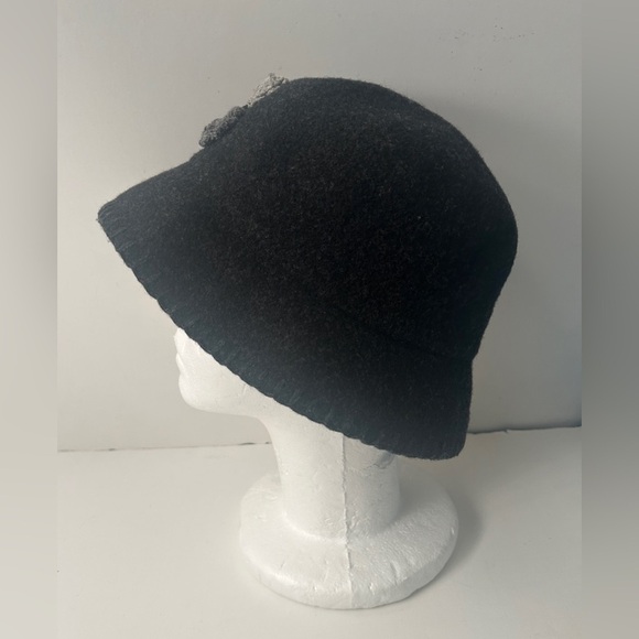 Women’s Black Wool Cloche Bucket Hat With Crochet Flowers main image 8